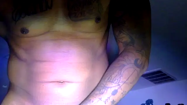 Snapshot of MTheRealrDLlongCrippler chatting on July 7, 3:42 am MTheRealrDLlongCrippler online show from July 7, 3:42 am