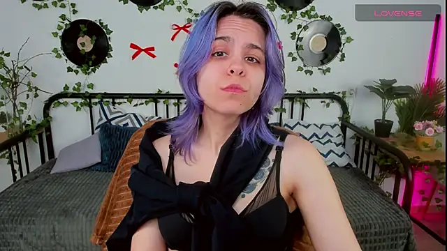 LiraBelle online show from April 30, 3:13 am