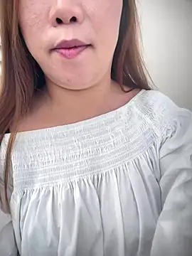 Snapshot of Xiaomili8 chatting on December 17, 4:07 am Xiaomili8 online show from December 17, 4:07 am