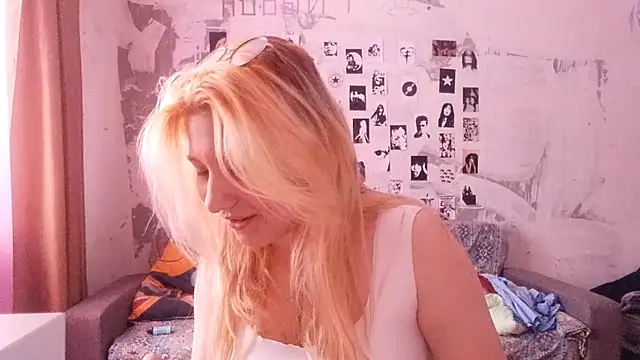 BirgitLanghorn online show from November 24, 10:37 am