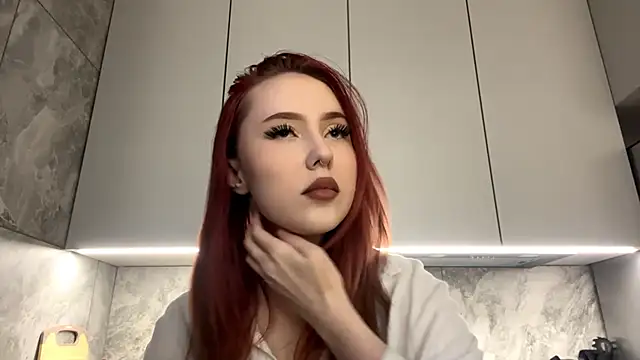 DaphineMckoy online show from December 1, 8:19 am