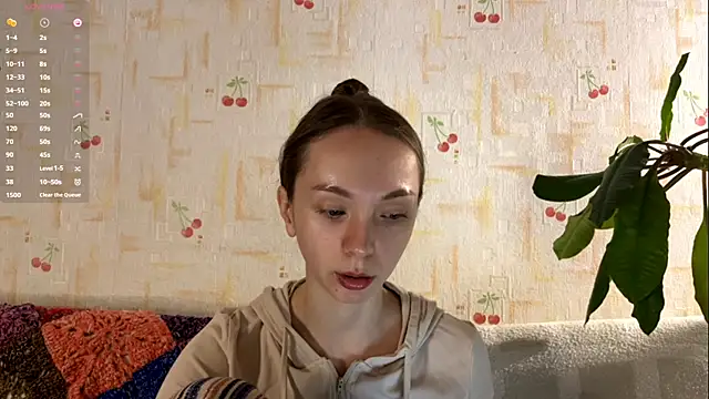 PaulaTisch online show from February 8, 4:10 pm