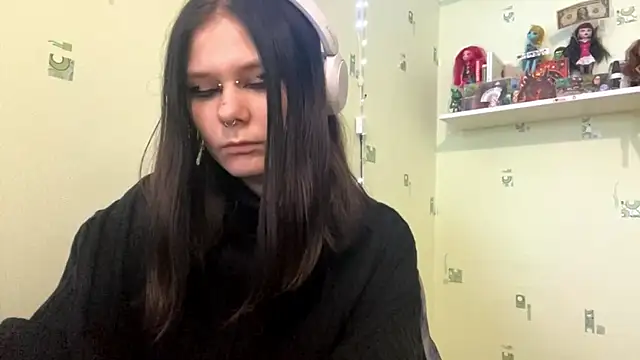 Snapshot of TraceeSchutt chatting on December 1, 10:20 am TraceeSchutt online show from December 1, 10:20 am