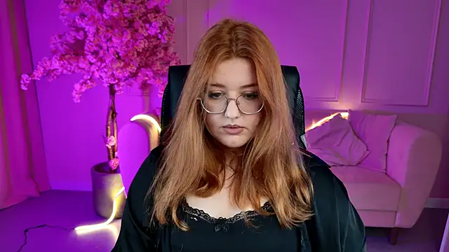 Snapshot of StaceyJensen chatting on November 24, 5:29 am StaceyJensen online show from November 24, 5:29 am