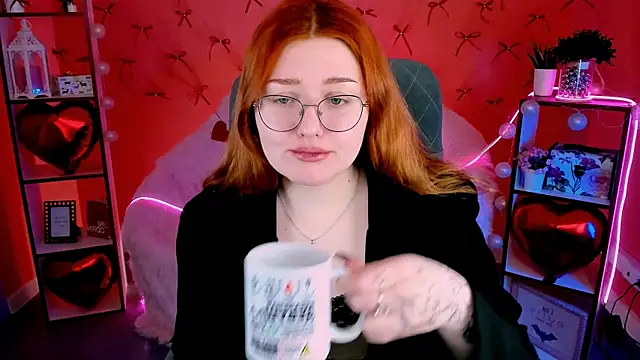 StaceyJensen online show from February 15, 9:30 am