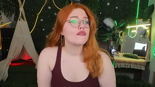 StaceyJensen online show from March 18, 1:14 pm