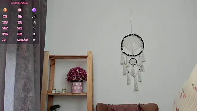 AmillyGile online show from March 18, 8:06 am