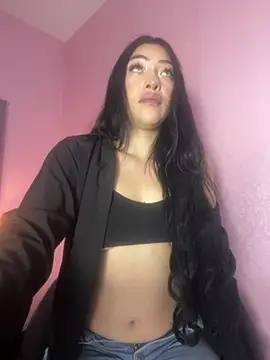 DAKOTA SAKURA online show from June 16, 1:25 pm