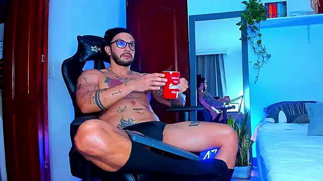 JotaCeliz online show from February 9, 10:52 am