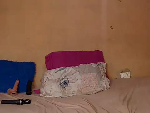 Snapshot of BlackPearlxxo chatting on February 22, 11:58 pm BlackPearlxxo online show from February 22, 11:58 pm