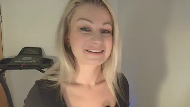 Snapshot of Sweet_Eira chatting on January 18, 4:00 pm Sweet Eira online show from January 18, 4:00 pm