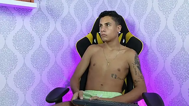 The big twink x online show from December 4, 7:22 pm