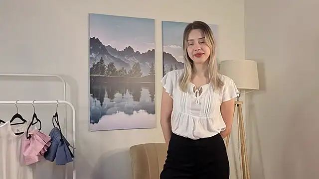 ElaneHamper online show from November 23, 7:41 am