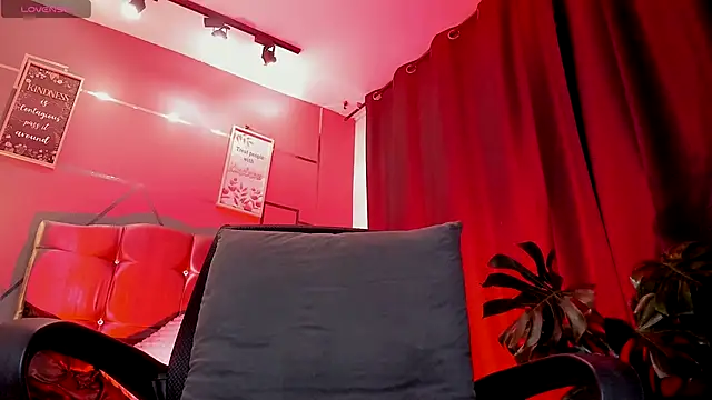 IAN LEIN online show from December 2, 3:12 am