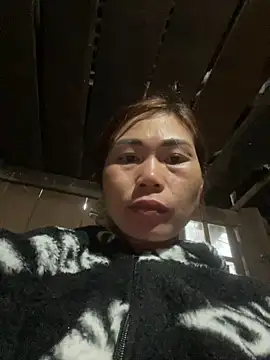 meganmeo online show from March 7, 5:04 am