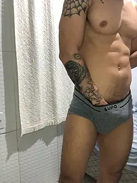 Snapshot of dot_21cm_ chatting on April 14, 5:35 am dot 21cm online show from April 14, 5:35 am