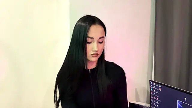 Beautyofnlka online show from November 27, 12:51 pm