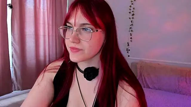 Snapshot of SweetieMarry chatting on July 2, 3:23 am SweetieMarry online show from July 2, 3:23 am