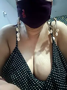 Snapshot of Here_maya chatting on March 15, 6:58 pm Here maya online show from March 15, 6:58 pm