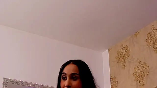 AmarunJade online show from December 4, 4:55 am