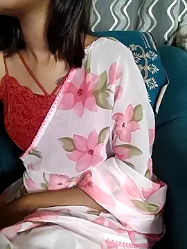 Snapshot of Ammu_Kutty143 chatting on May 8, 4:23 pm Ammu Kutty143 online show from May 8, 4:23 pm