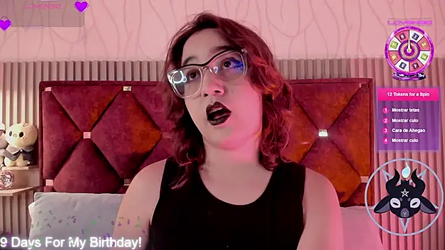 Snapshot of Kiri_Velvet chatting on May 4, 8:05 pm Kiri Velvet online show from May 4, 8:05 pm