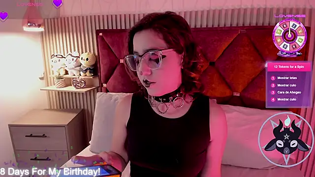 Snapshot of Kiri_Velvet chatting on May 5, 7:55 pm Kiri Velvet online show from May 5, 7:55 pm