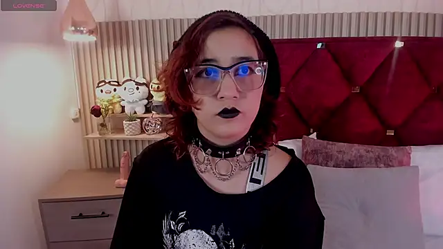 Snapshot of Kiri_Velvet chatting on May 14, 8:48 pm Kiri Velvet online show from May 14, 8:48 pm