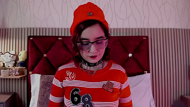 Snapshot of Kiri_Velvet chatting on May 18, 7:41 pm Kiri Velvet online show from May 18, 7:41 pm