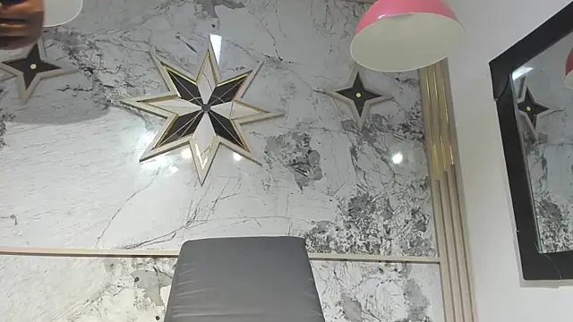 ZoeCollin online show from February 8, 12:41 pm