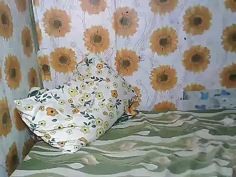 Smilinglovely online show from March 12, 10:16 pm