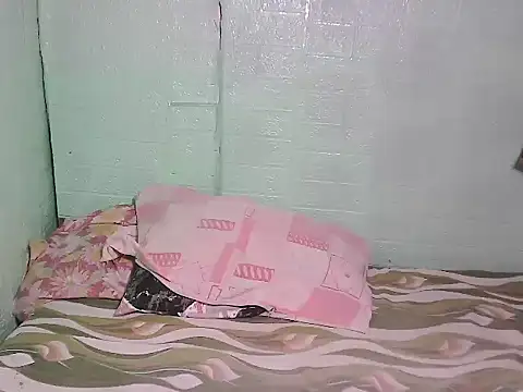 Smilinglovely online show from July 5, 6:42 am