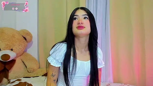 lia sweetty online show from April 28, 11:32 pm