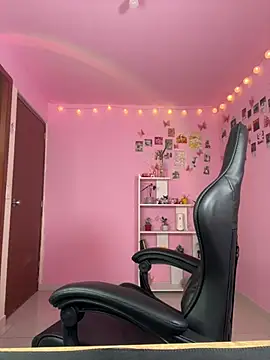 Davne  online show from February 24, 7:56 pm