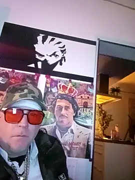 Davyjohnes online show from November 23, 11:37 pm