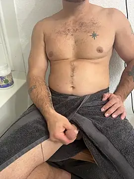 2addictivelyhorny online show from July 14, 5:45 am