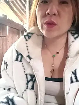 Lily-ross22 online show from January 12, 5:01 am