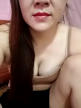 Snapshot of Lily-ross22 chatting on July 17, 7:37 am Lily-ross22 online show from July 17, 7:37 am