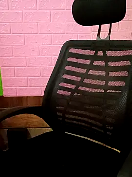Snapshot of Lily-ross22 chatting on July 20, 1:13 pm Lily-ross22 online show from July 20, 1:13 pm