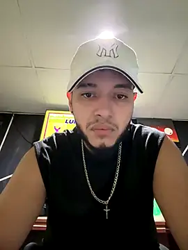 Snapshot of tratosucio chatting on December 16, 5:23 am tratosucio online show from December 16, 5:23 am