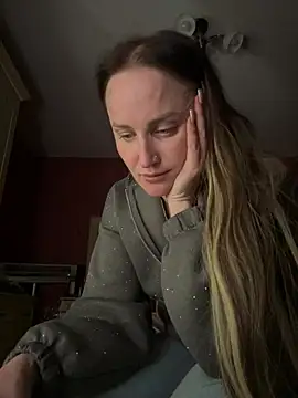 TomilaSi online show from March 13, 11:11 pm