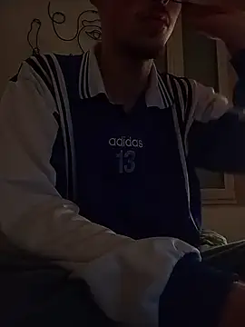 Snapshot of elias_milo chatting on December 1, 10:37 pm elias milo online show from December 1, 10:37 pm