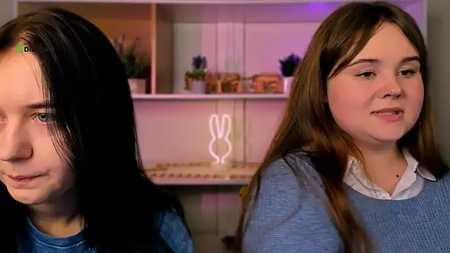 Snapshot of candy_flossie1 chatting on December 21, 7:32 pm candy flossie1 online show from December 21, 7:32 pm