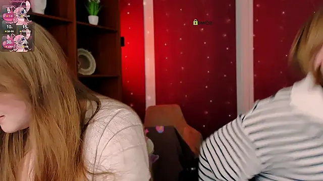 Snapshot of candy_flossie1 chatting on February 5, 7:51 pm candy flossie1 online show from February 5, 7:51 pm