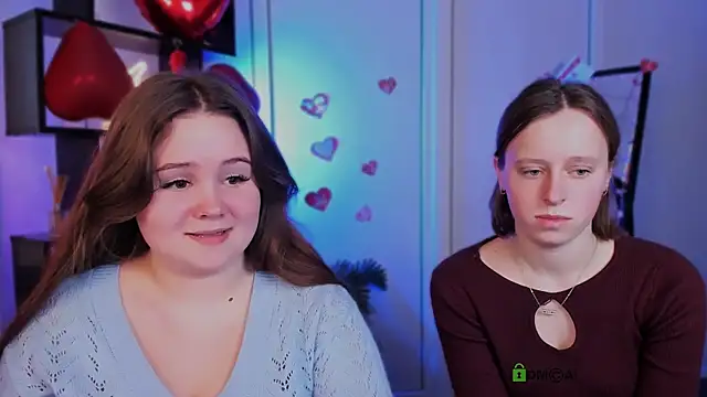 Snapshot of candy_flossie1 chatting on February 13, 6:31 am candy flossie1 online show from February 13, 6:31 am