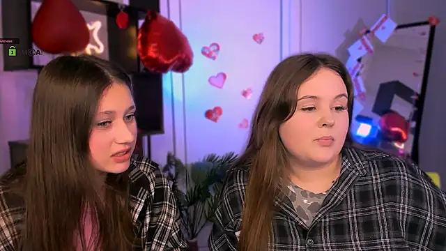 Snapshot of candy_flossie1 chatting on February 24, 7:56 pm candy flossie1 online show from February 24, 7:56 pm