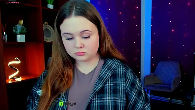 Snapshot of candy_flossie1 chatting on March 3, 8:04 pm candy flossie1 online show from March 3, 8:04 pm