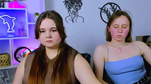 Snapshot of candy_flossie1 chatting on March 4, 8:15 pm candy flossie1 online show from March 4, 8:15 pm