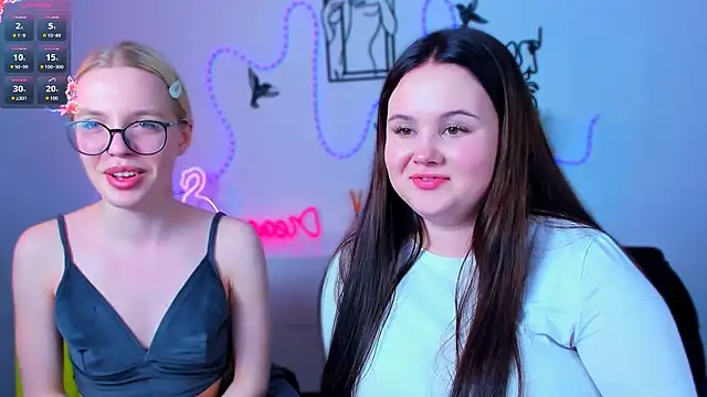 Snapshot of candy_flossie1 chatting on March 13, 11:33 pm candy flossie1 online show from March 13, 11:33 pm