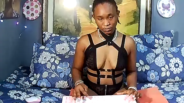 Snapshot of JuicyEbonyGoddess chatting on March 22, 1:47 pm JuicyEbonyGoddess online show from March 22, 1:47 pm